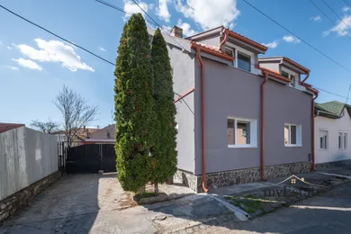 Na predaj 5-izbový dom, 165 m², Lučenec, J. Francisciho