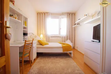 Na predaj 3-izbový byt, 71 m², Považská Bystrica, Šoltésovej