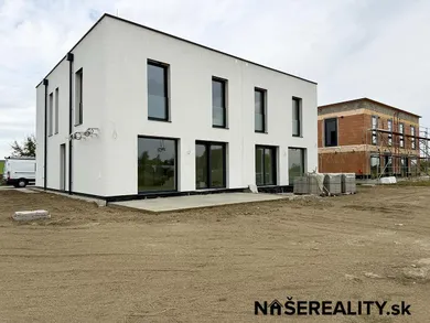 Na predaj dom, 123 m², Kráľová pri Senci, Récka