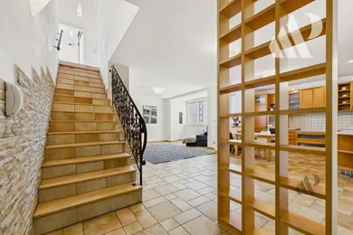 Na predaj 5-izbový byt, 196 m², Bratislava-Staré Mesto