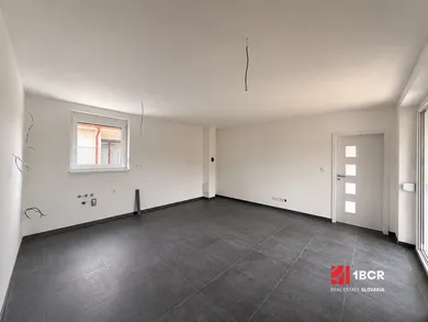 Na predaj dom, 63 m², Most pri Bratislave, Tri vody
