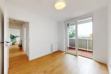 Na predaj 4-izbový byt, 71 m², Bratislava-Petržalka