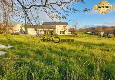 Na predaj pozemok, 582 m², Banská Bystrica