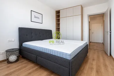 Na predaj 2-izbový byt, 49 m², Bratislava-Ružinov, Bazová
