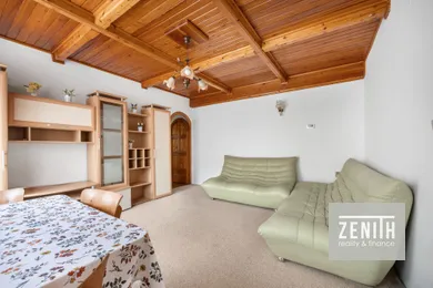 Na predaj 5-izbový byt, 123 m², Trnava, Kapitulská