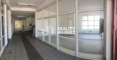 Na prenájom komerčné, 31 m², Banská Bystrica, Námestie Ľ. Štúra