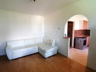 Na predaj 1-izbový byt, 34 m², Dubnica nad Váhom