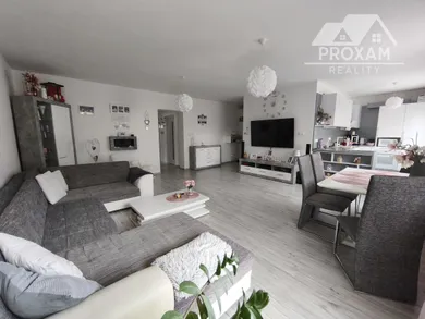Квартиры на продажу, 4-комнатные, Lučenec · €165 000