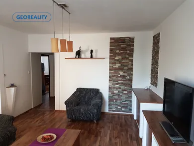 Na prenájom 3-izbový byt, 79 m², Levice, Konopná