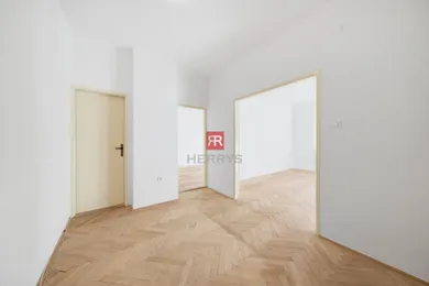 Na predaj 2-izbový byt, 67 m², Bratislava-Ružinov, Budovateľská
