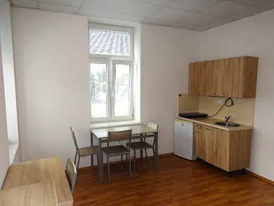 Byty na prenájom 1-izbový, Banská Bystrica · €400