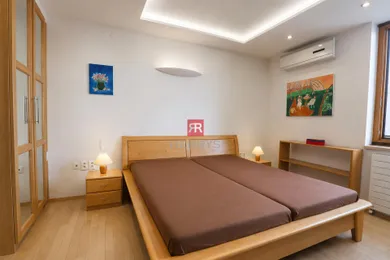 Na prenájom 2-izbový byt, 62 m², Bratislava-Staré Mesto, Medená