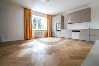 Byty na prenájom 3-izbový, Žilina · €800