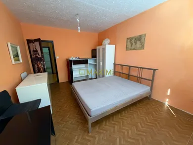Na predaj 4-izbový byt, 84 m², Nitra, Čajkovského