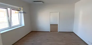 Na prenájom 2-izbový dom, 608 m², Úľany nad Žitavou