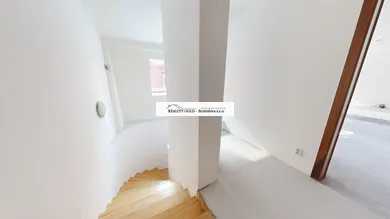 Na predaj 5-izbový byt, 339 m², Bratislava-Staré Mesto, Medená
