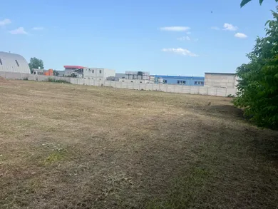 Na predaj pozemok, Trnava