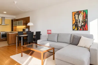 Na prenájom 2-izbový byt, 60 m², Bratislava-Karlova Ves