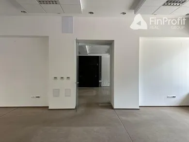 Na prenájom komerčné v Bratislava-Staré Mesto · €3 000 · Dokončené