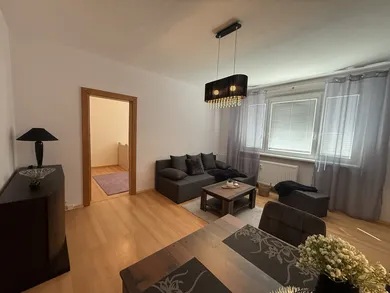Mieszkania na wynajem, 3-pokojowe, Prešov · €750