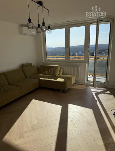 Mieszkania na wynajem, 3-pokojowe, Bratislava-Nové Mesto · €900