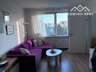 Na prenájom byt v Bratislava-Vrakuňa · €670 · Dokončené