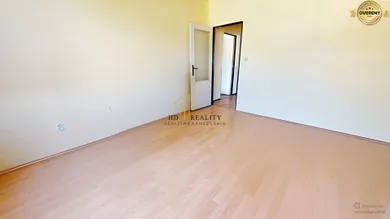 Na predaj 3-izbový byt, 83 m², Hriňová, Školská