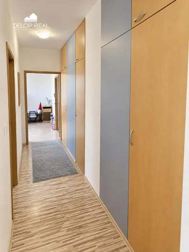 Na predaj 3-izbový byt, 72 m², Nové Zámky, Komárňanská