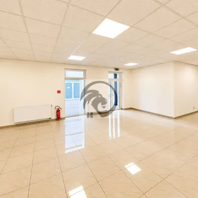Na prenájom komerčné, 197 m², Levice, Ulica Československej armády