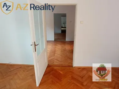 Na predaj 3-izbový dom, 102 m², Komárno, Vnútorná Okružná