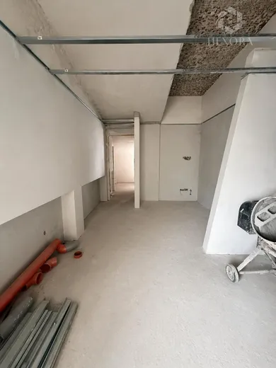 Na predaj komerčné, 60 m², Bratislava-Petržalka, Šustekova