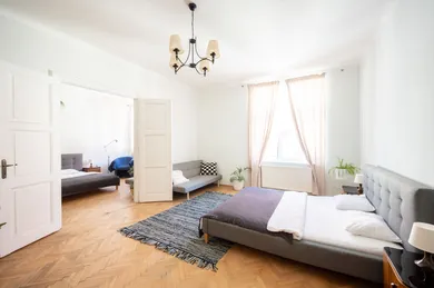 Na predaj 4-izbový byt, 104 m², Bratislava-Staré Mesto, Mariánska