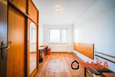 Na predaj 3-izbový byt, 72 m², Prievidza