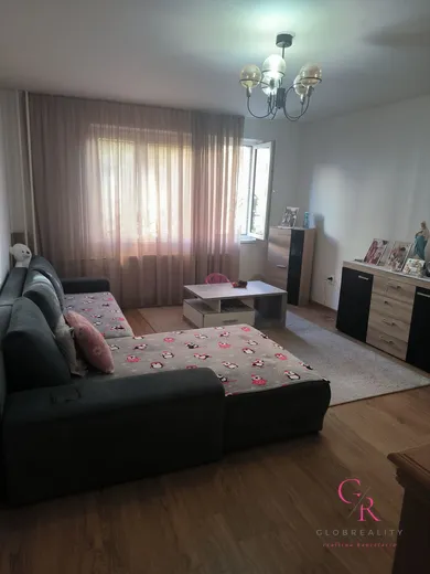 Na predaj 3-izbový byt, 76 m², Levice