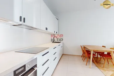 Na predaj 4-izbový byt, 73 m², Bratislava-Ružinov, Bajkalská