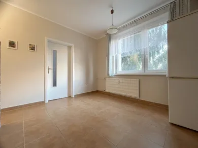 Na predaj 3-izbový byt, 72 m², Komárno