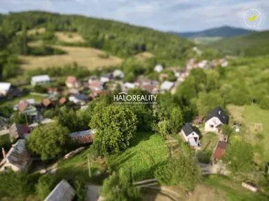 Na predaj pozemok, 367 m², Klieština