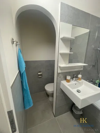 Na prenájom 1-izbový byt, 40 m², Bratislava-Devínska Nová Ves