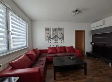 Na predaj 4-izbový byt, 88 m², Bratislava-Petržalka, Wolkrova