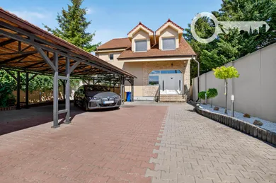 Domy na predaj 5-izbový, Slovenský Grob · €590 000