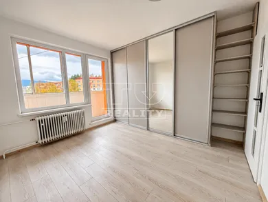 Na predaj 2-izbový byt, 56 m², Dolný Kubín