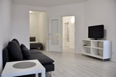 Na prenájom 1-izbový byt, 50 m², Bratislava-Karlova Ves, Majerníkova