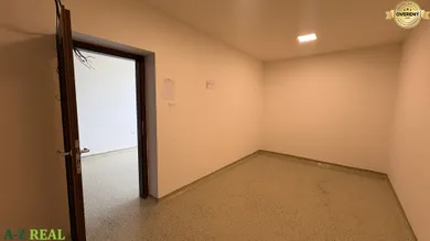 Na prenájom komerčné, 150 m², Bratislava-Ružinov, Mlynské nivy