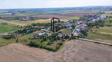 Na predaj pozemok, Sečovce