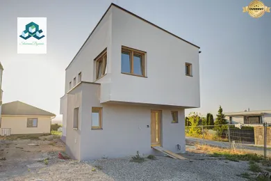 Eladó házak, 5-szobás, Prešov · €325 000