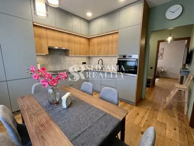 Квартиры на продажу, 3-комнатные, Nitra · €169 000