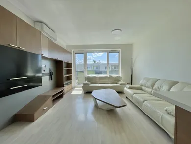 Na predaj 2-izbový byt, 49 m², Bratislava-Ružinov