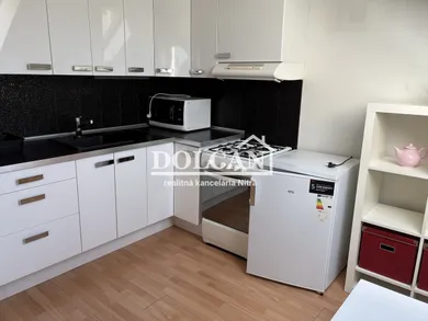 Na prenájom 2-izbový byt, 48 m², Nitra, Južná