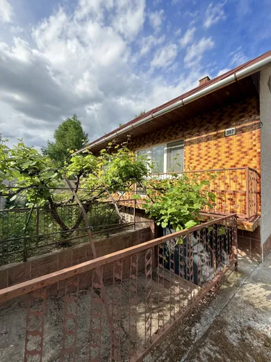 Na predaj 10-izbový dom, 340 m², Miloslavov