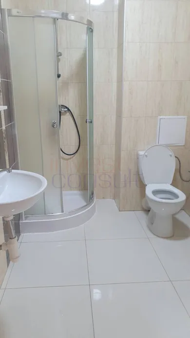 Na prenájom 2-izbový byt, 45 m², Komárno, Stredná ul.